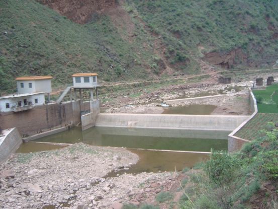 元谋大型灌区东山大沟八格里取水坝